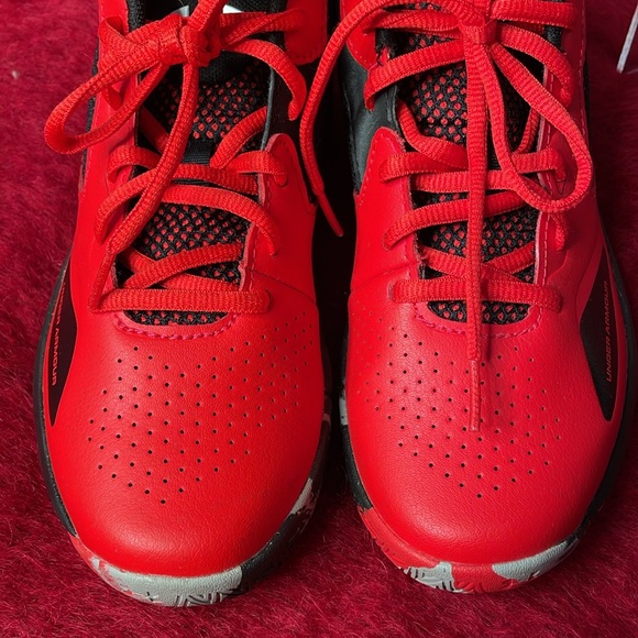 UNDER ARMOUR PS “LOCKDOWN 5” 1pair SNEAKERS COLOR IS RED ROUGE AND BLACK SIZE 3Y - Picture 2 of 8